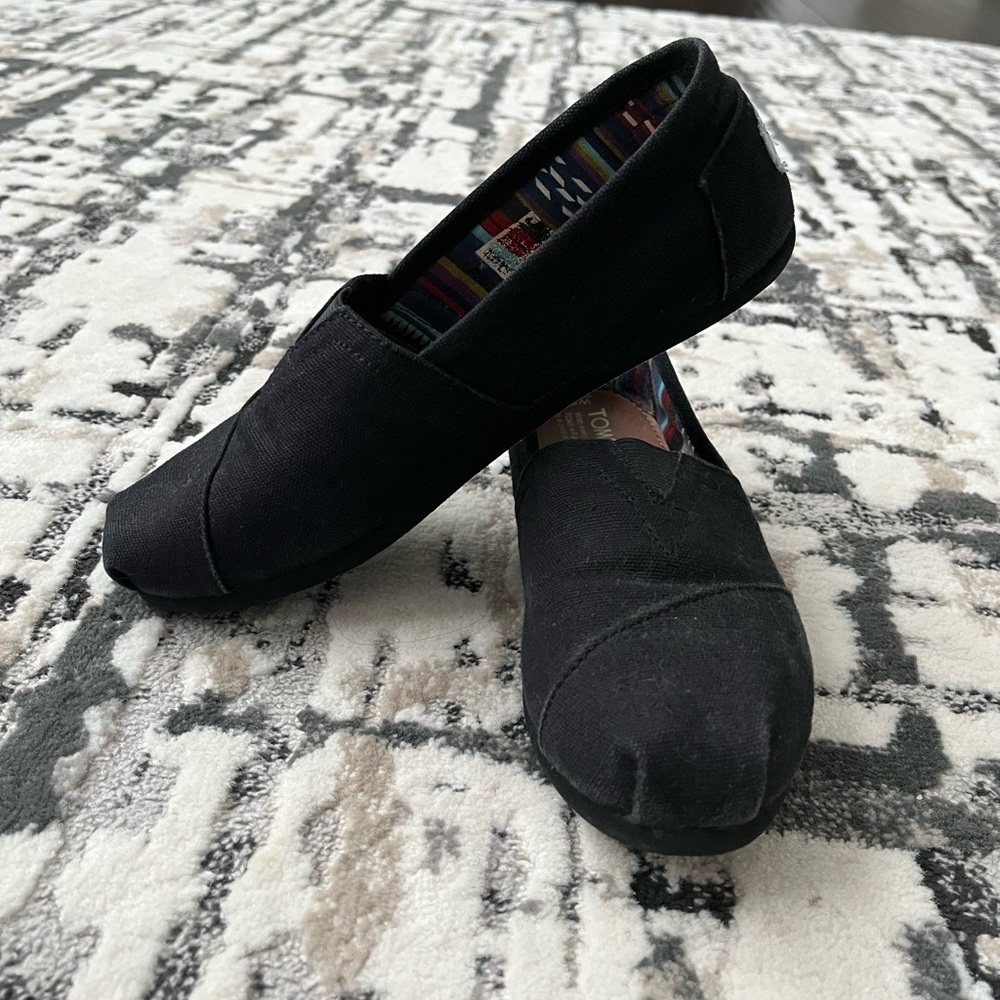 TOMS ALPARGATA SLIP-ONS